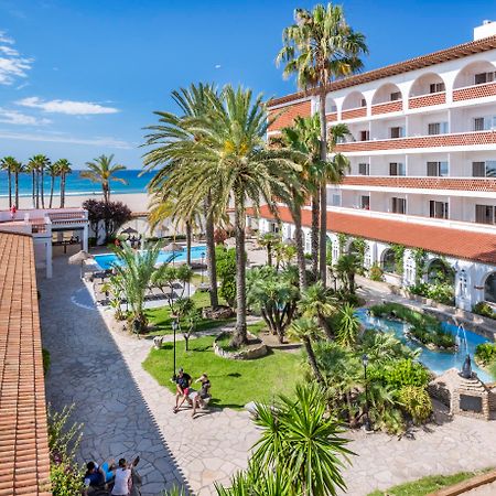 4R Gran Europe Hotel Комаруга Екстериор снимка