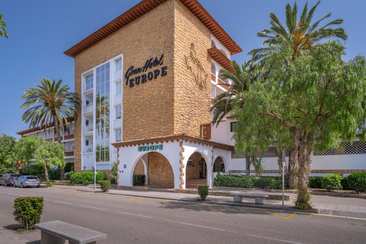 4R Gran Europe Hotel Комаруга Екстериор снимка
